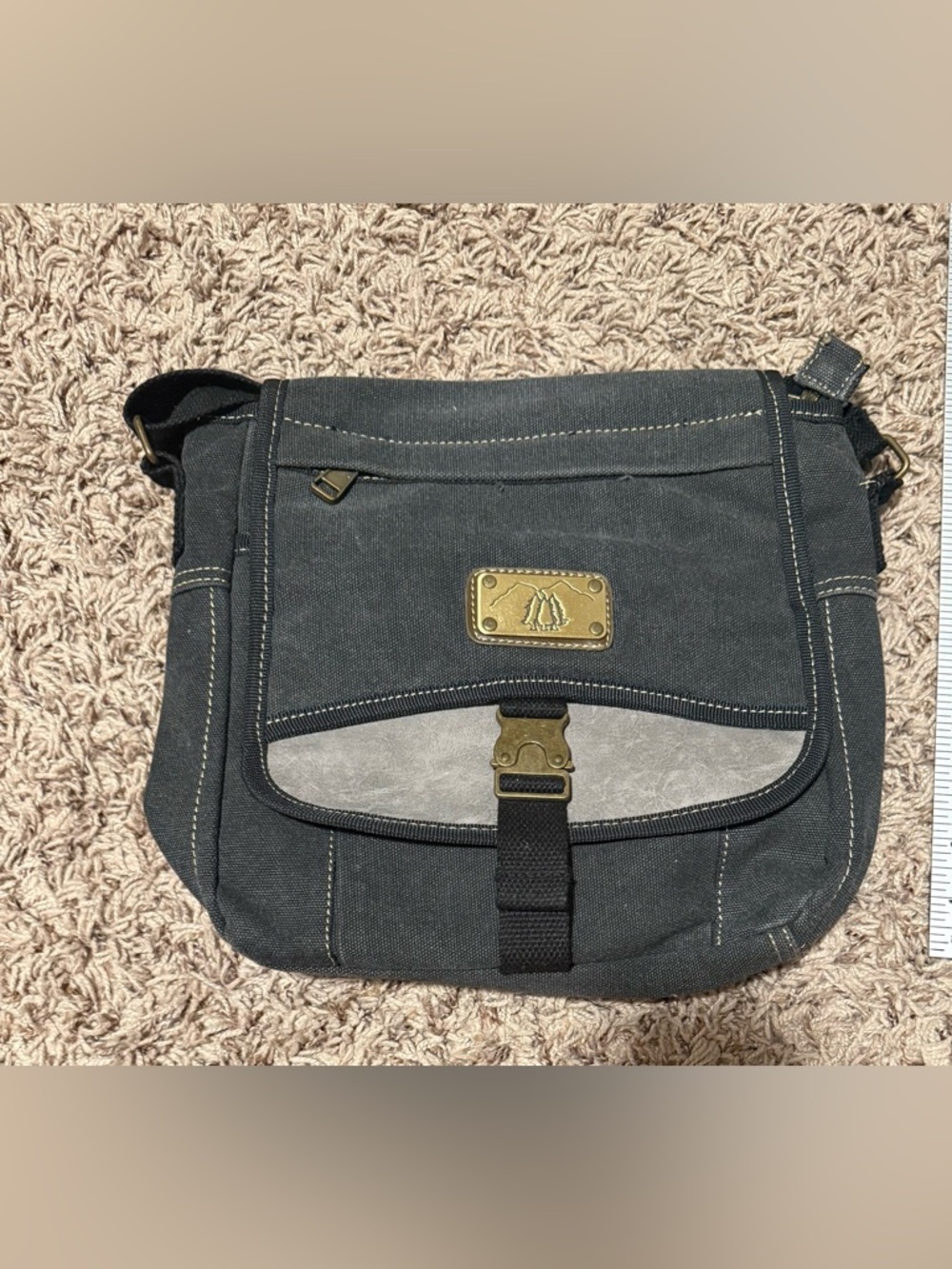 Prairie Schooner navy Crossbody travel Bag with Gray Accent (rare)